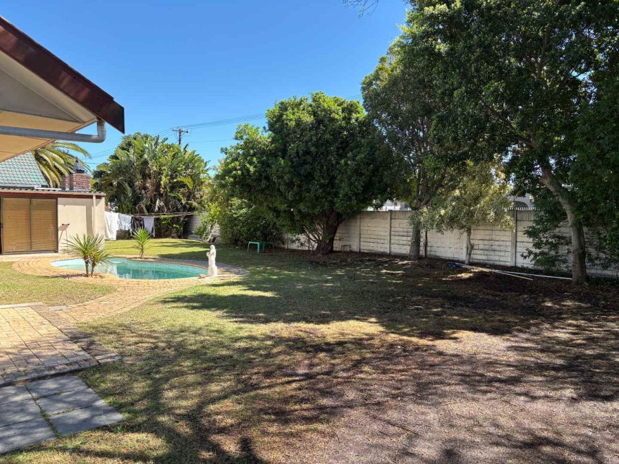 To Let 1 Bedroom Property for Rent in Table View Western Cape